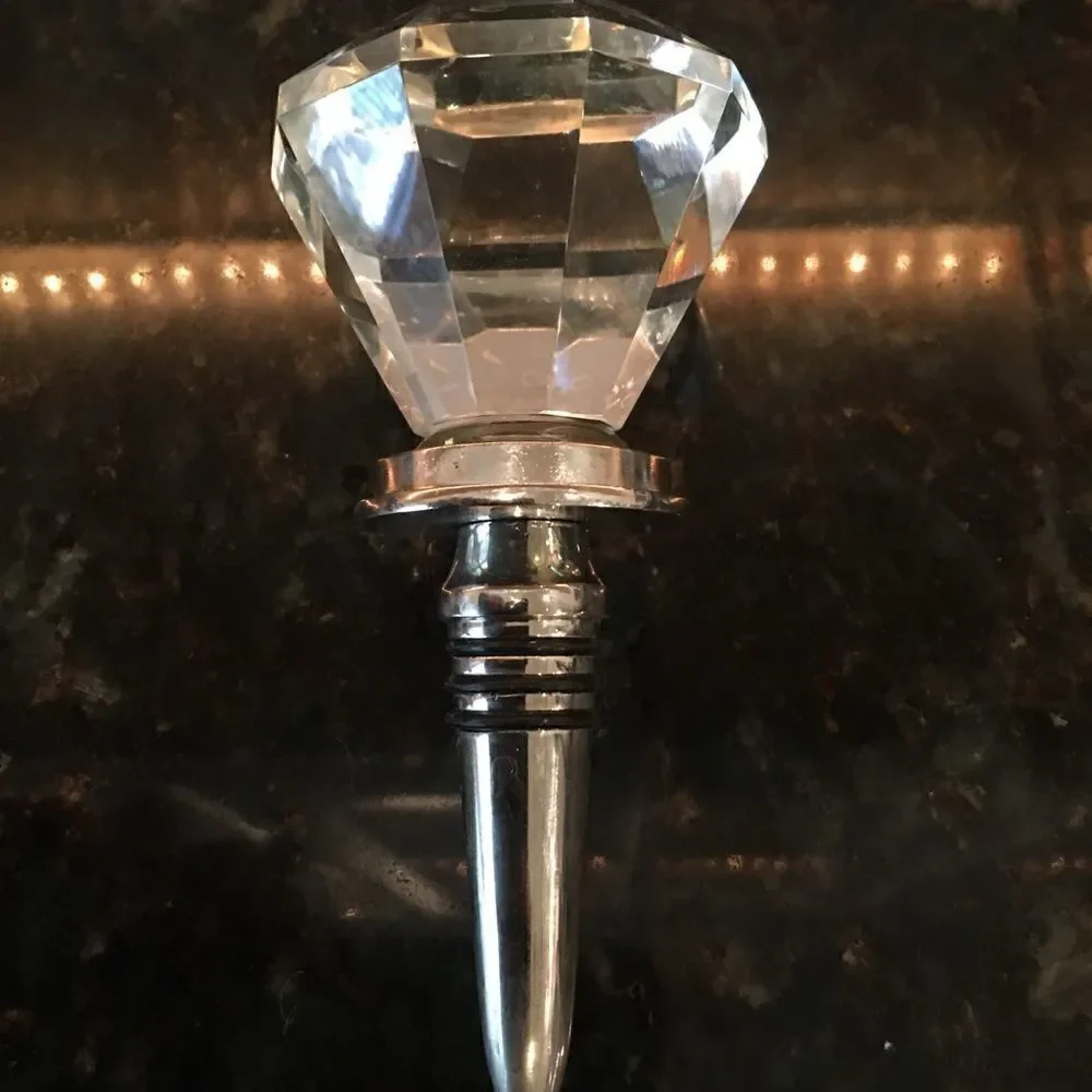 LISA VANDERPUMP Hope Diamond Wine Bottle Topper!